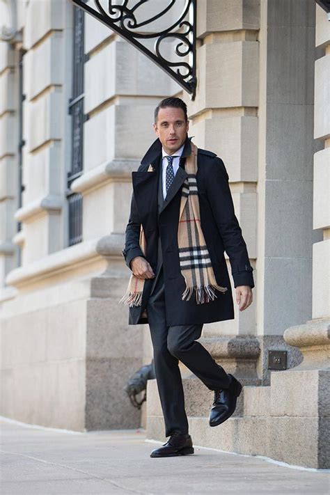 burberry scarf men outfit